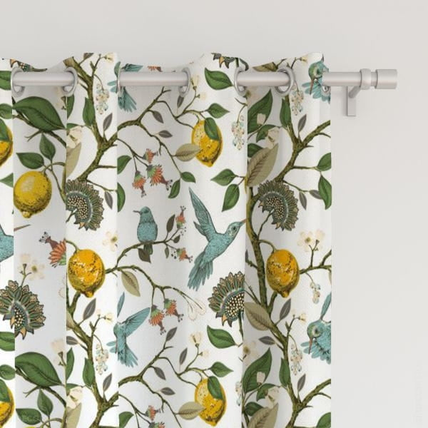 Vorhänge mit Blumen Muster