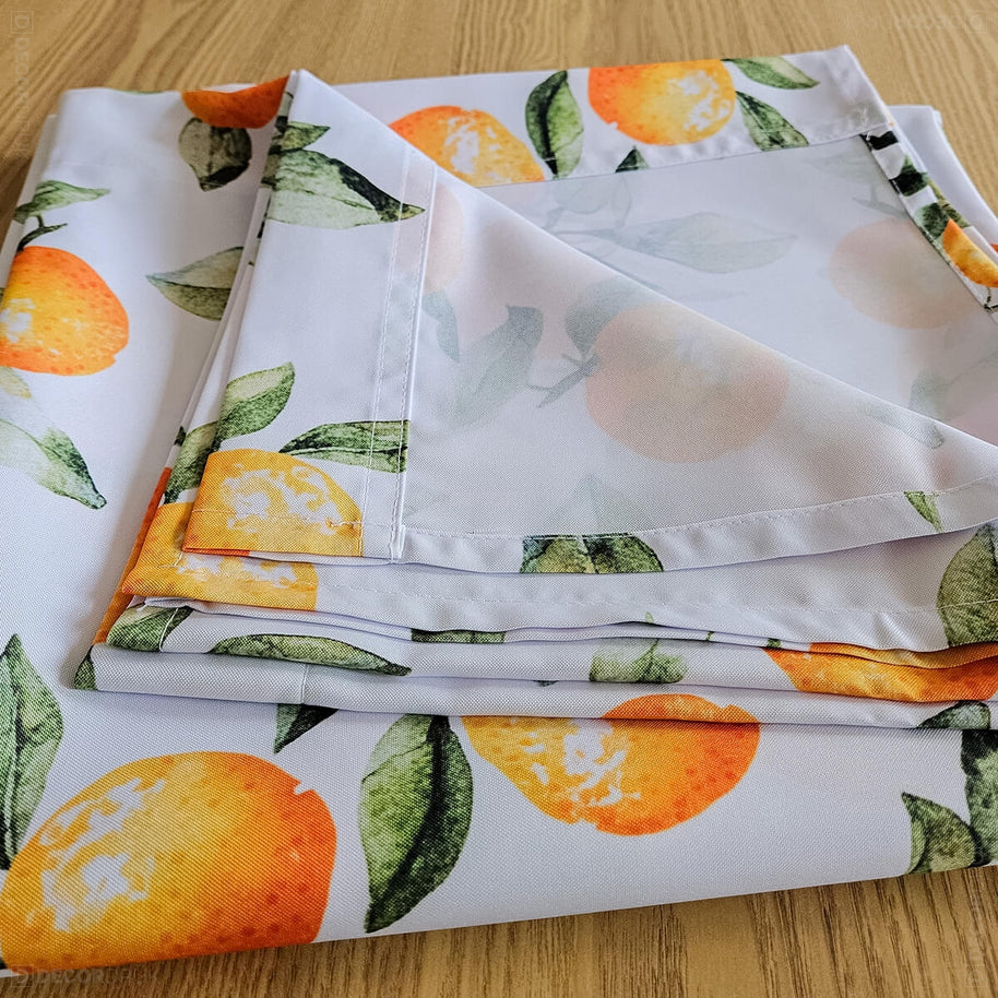 Vorhänge mit Orangen Muster