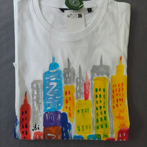 Handbemaltes T-Shirt Wolkenkratzer bunt Unikat