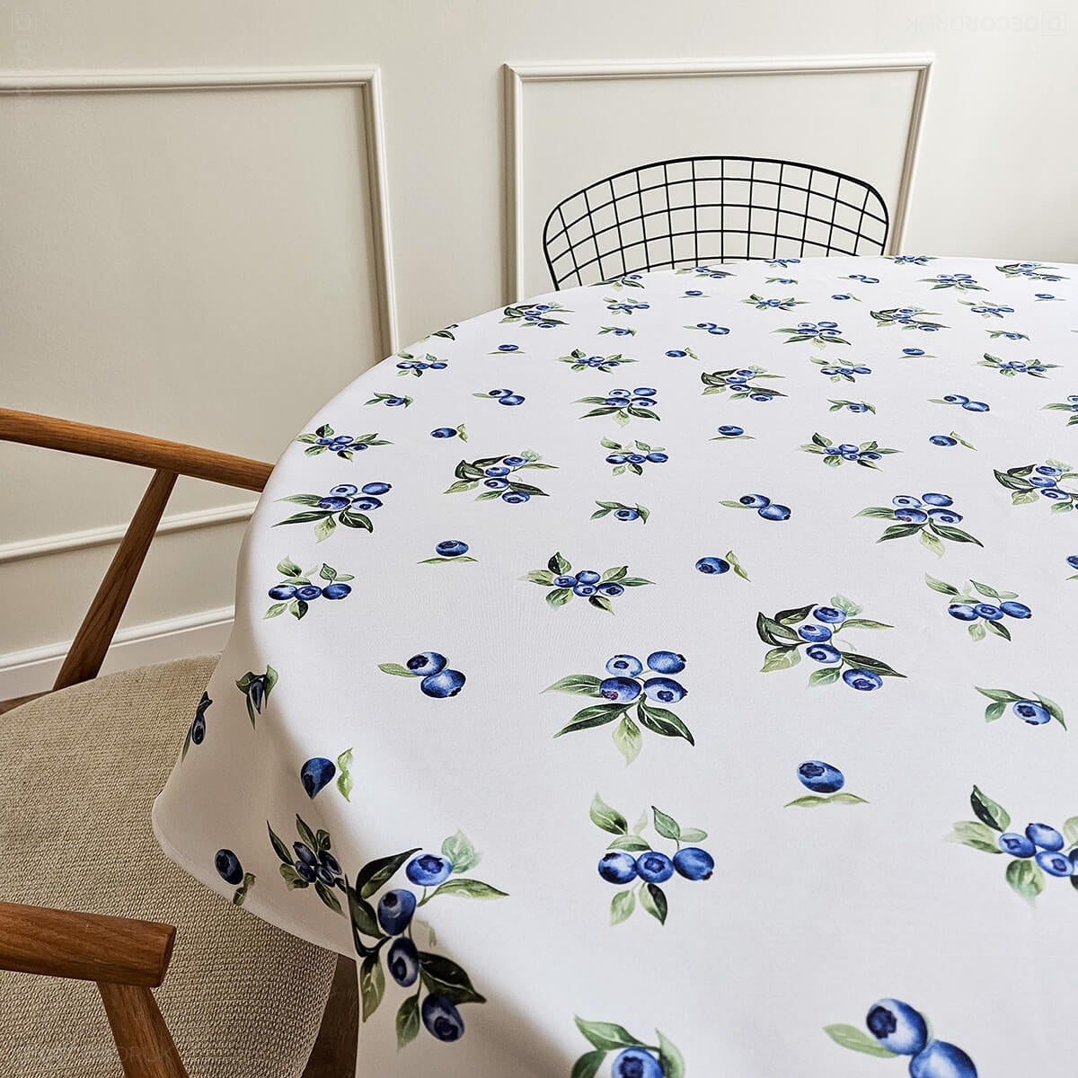 Runde Tischdecke mit Heidelbeeren Muster