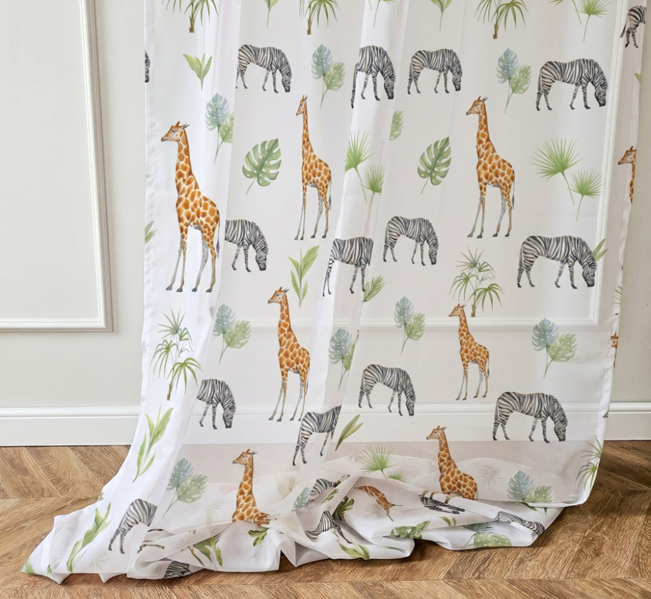 Gardinen für Kinderzimmer Zebras und Giraffen
