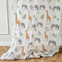Gardinen für Kinderzimmer Zebras und Giraffen