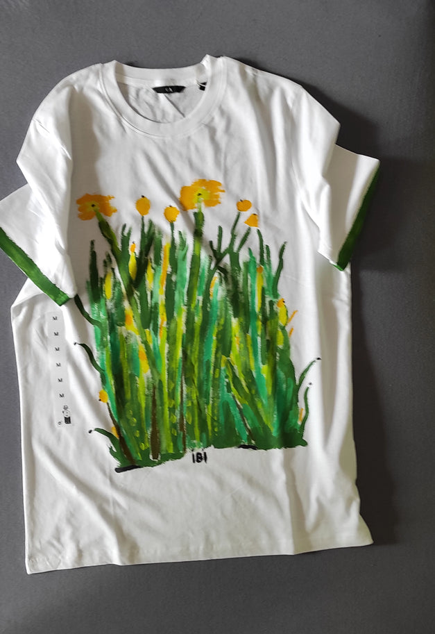 Handbemaltes T-Shirt Blumenwiese