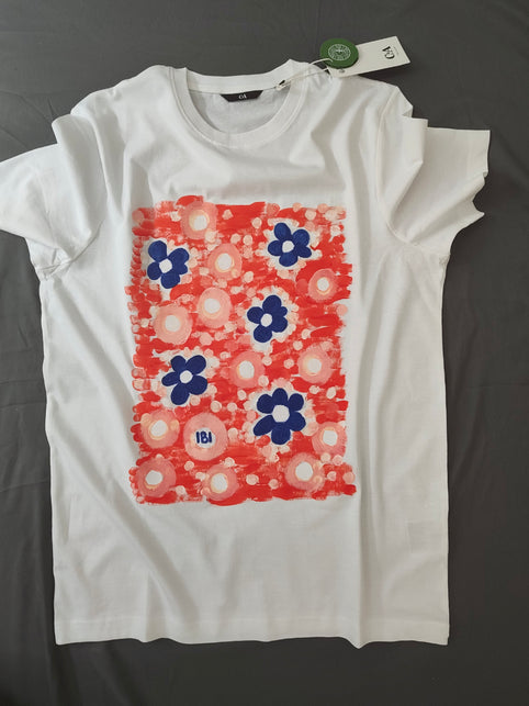 Handbemaltes T-Shirt bunte Blumen