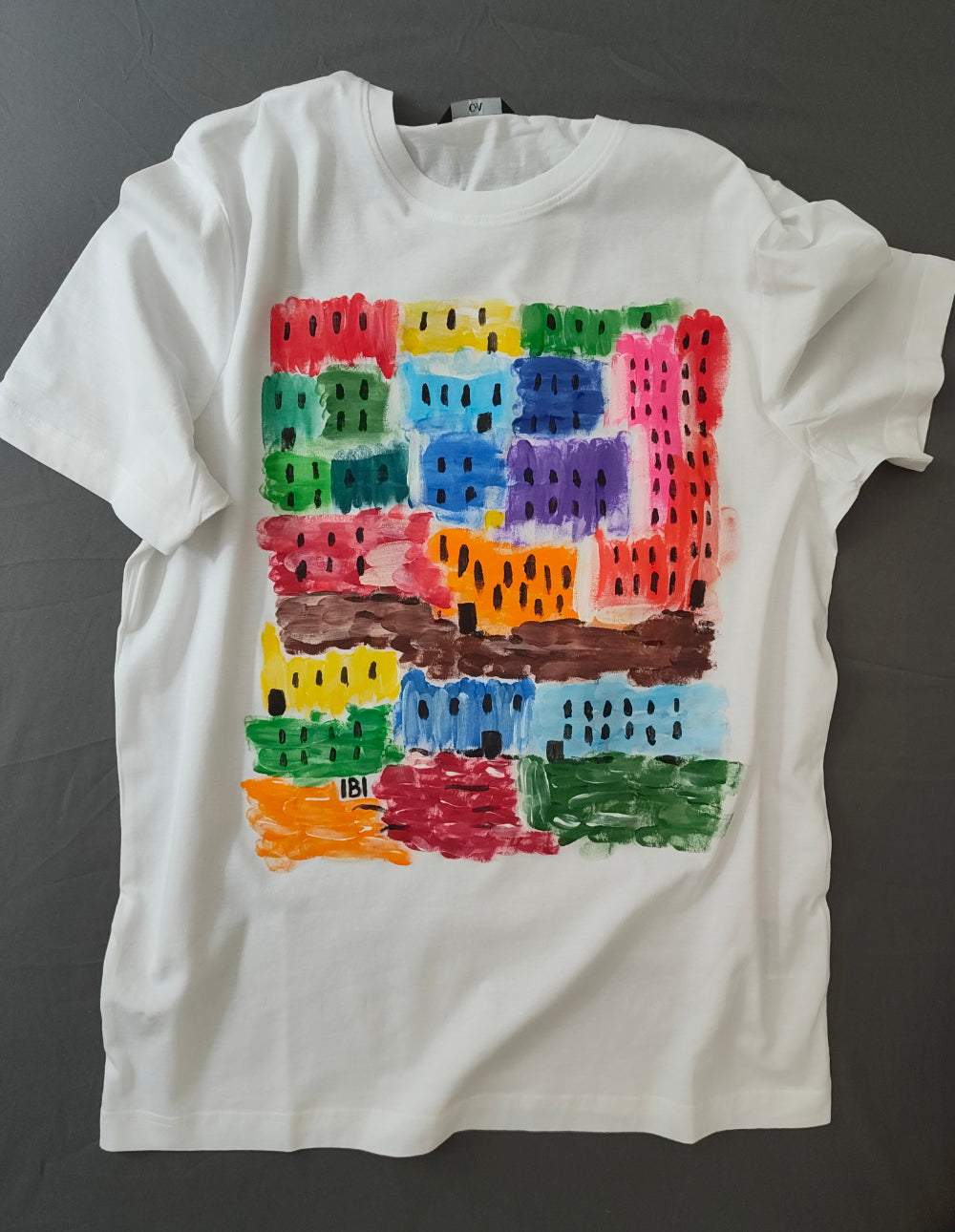 Handbemaltes T-Shirt bunte Haeuser