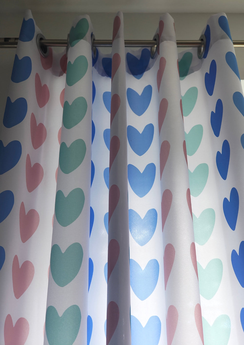 Mädchenzimmer Vorhänge Herzen Pastell Monika Ibi Design
