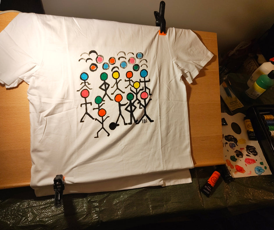 Handbemaltes T-Shirt Happy People