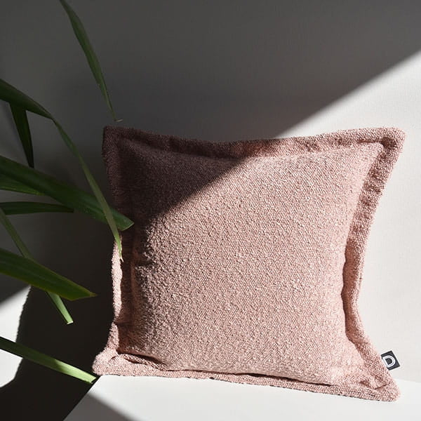 Kissen Boucle Rosa mit Rand