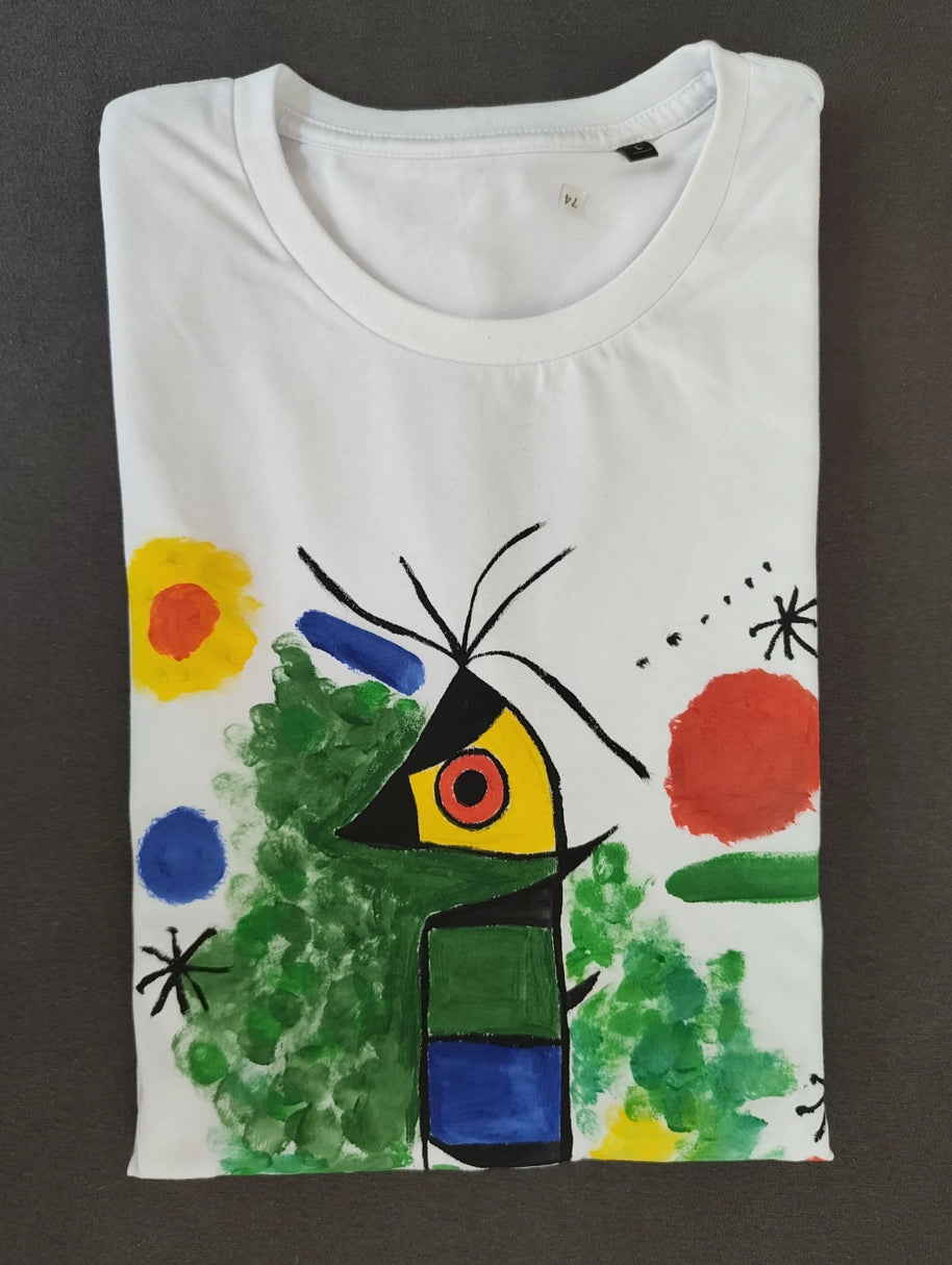 buntes T-Shirt Vogel Handmalerei Monika Ibi Wien BELISIMO